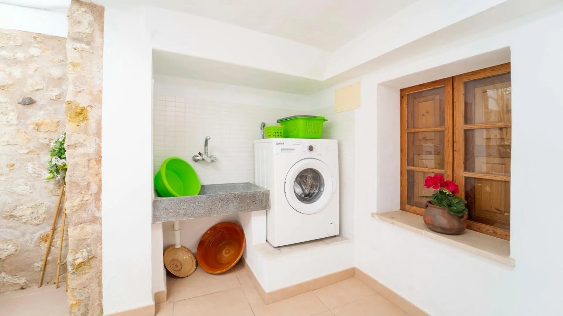 Holiday home Townhouse Lleo 72 By Homevillas360 Pollenca Spain