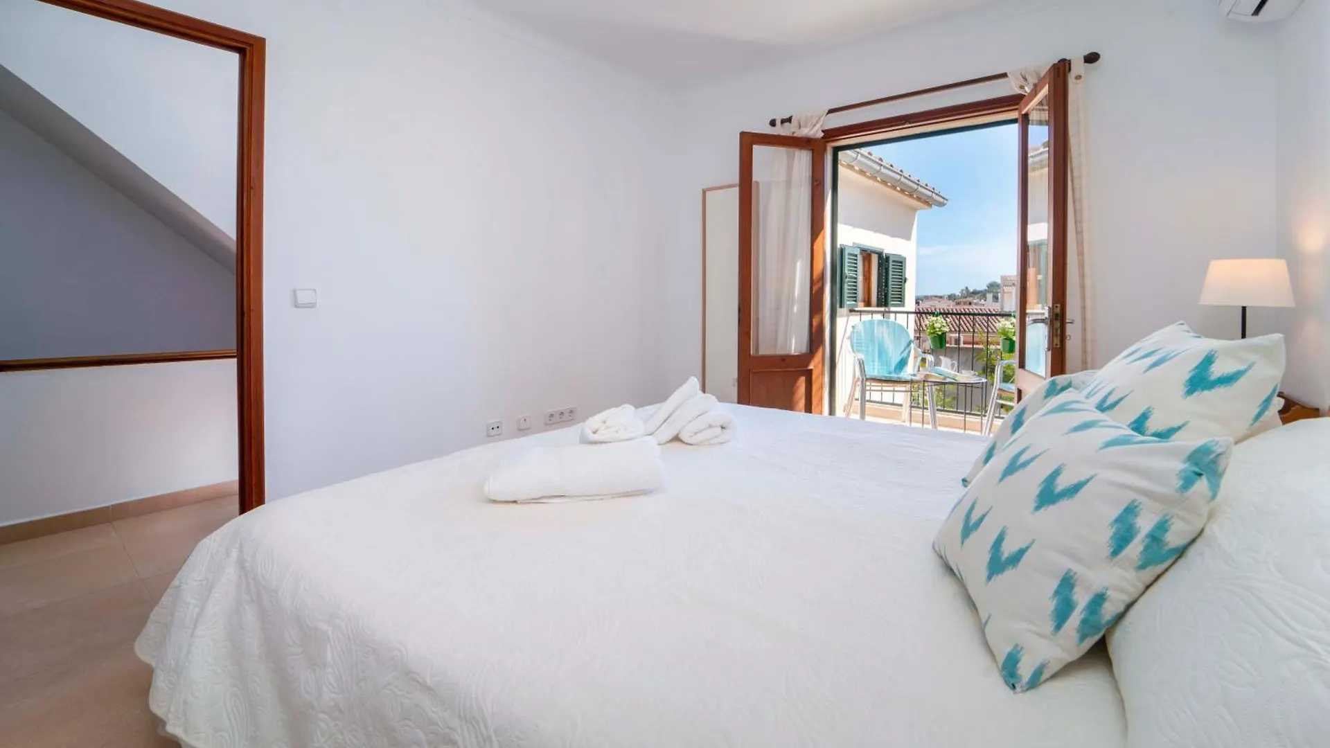 Townhouse Lleo 72 By Homevillas360 Pollenca Spain